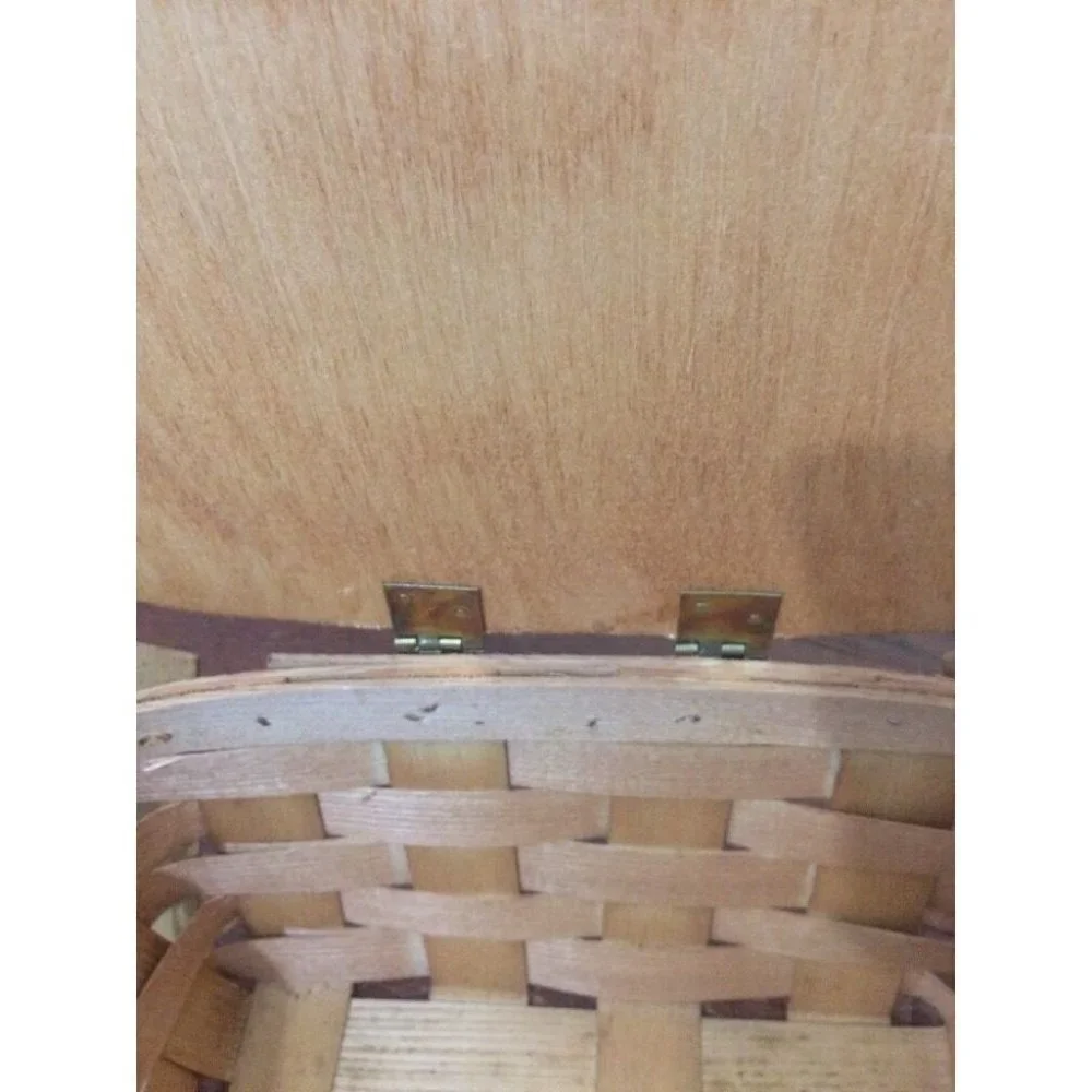 Vintage Y2K Village Of Tobaccoville Doral Collectible Basket Natural Wood Picnic